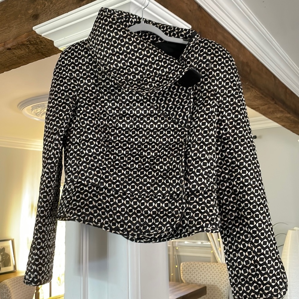 Fall designer jacket Giorgio Armani Quilted Coat Size 42 small retail $1500 !!